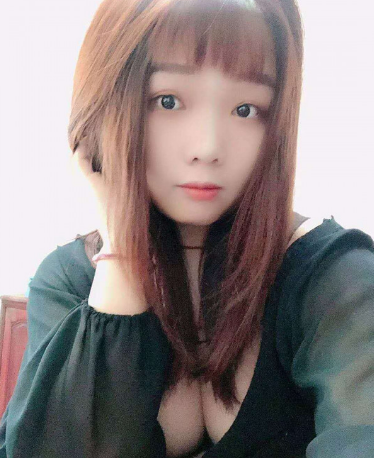 00后大胸靓妹